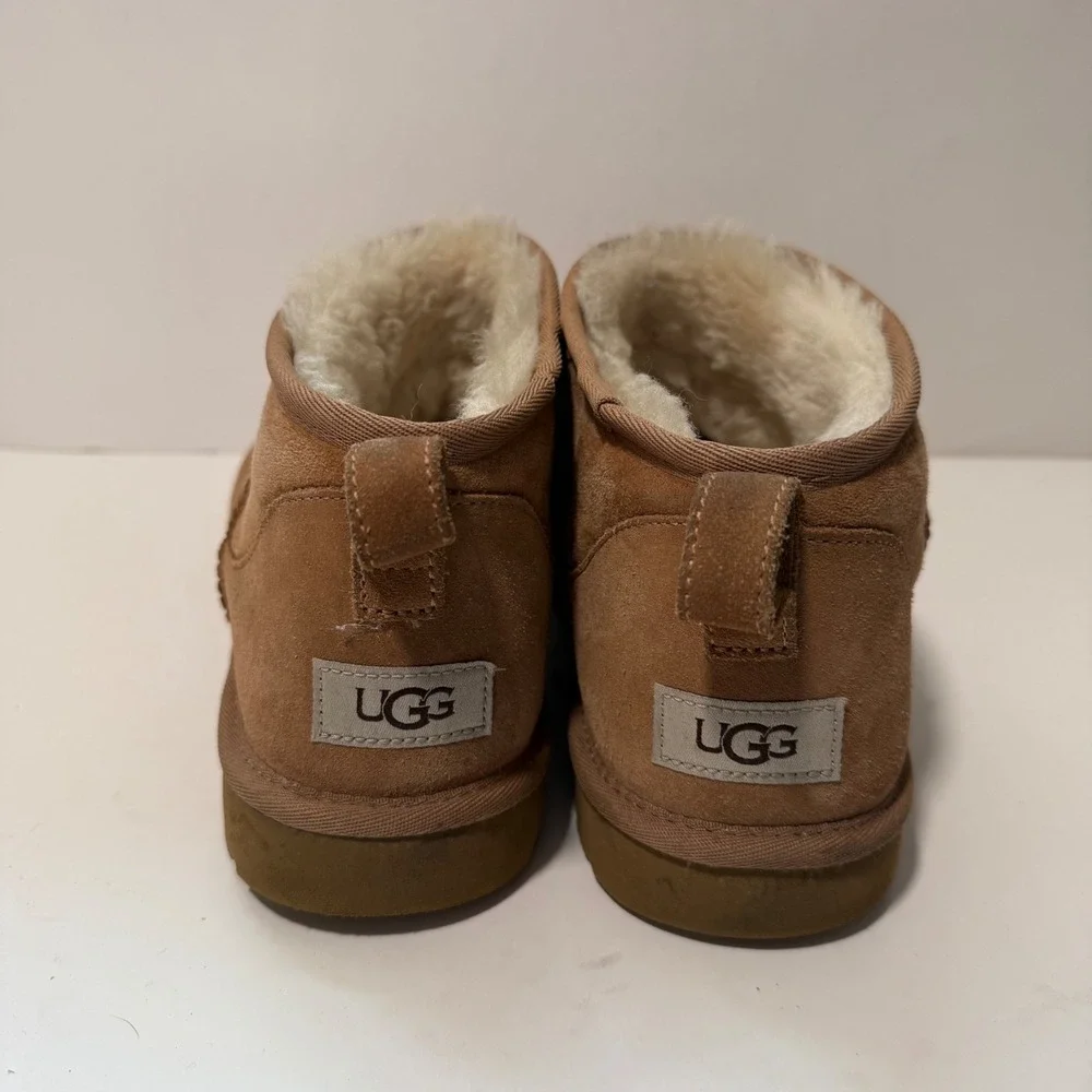 UGG Mens Classic Ultra Mini Boot 11 Chestnut Brown Suede Sheepskin Lining